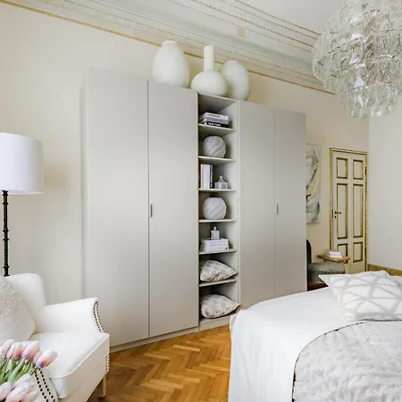 The Crown Apartamento *
